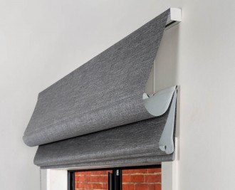 Roman blind, face fit