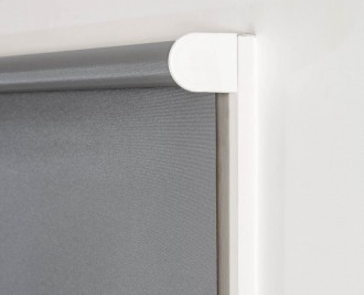 Single roller blind, back rolled, face fit